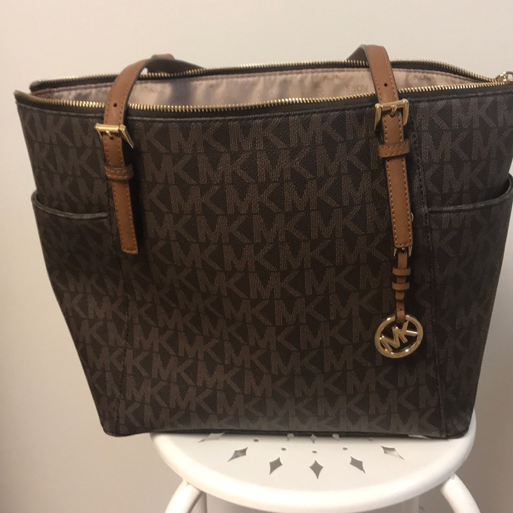 Michale Kors Purse